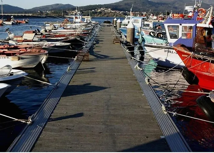 Piso En Rias Bajas Con Piscina Rianxo * Rianjo